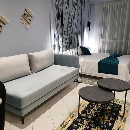 Nr. 28. E Luminoso *