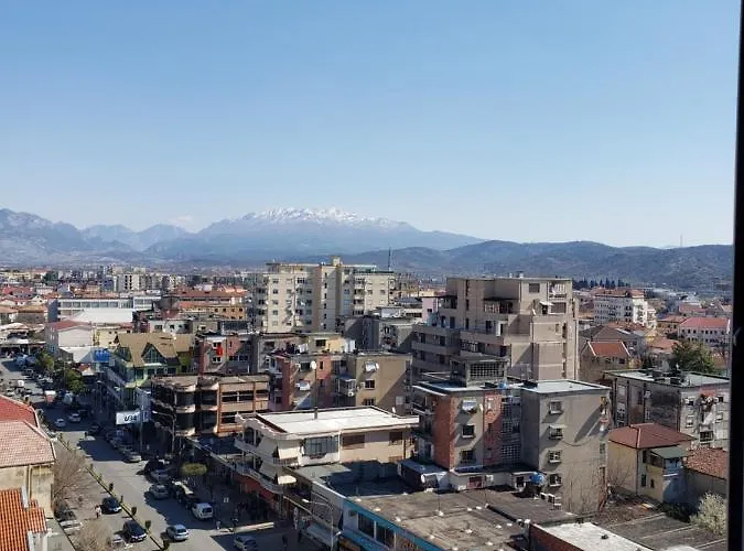 Nr. 28. E Luminoso شقة *