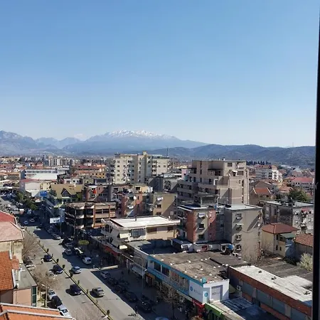 Nr. 28. E Luminoso Appartement *