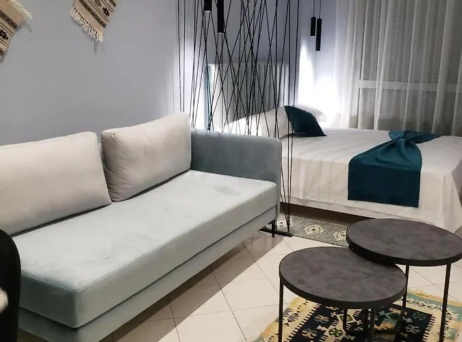 Nr. 28. E Luminoso *