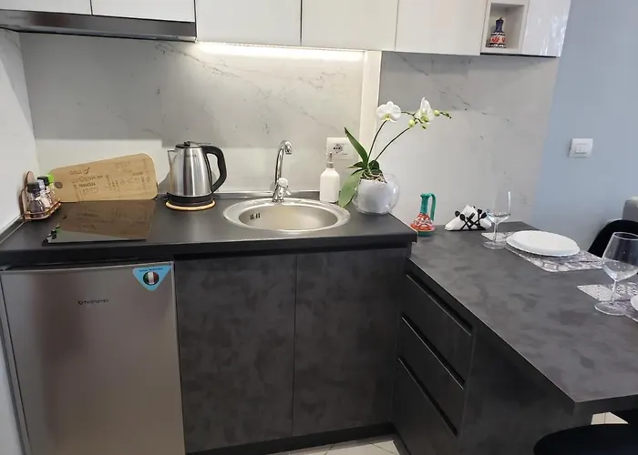 Nr. 28. E Luminoso *